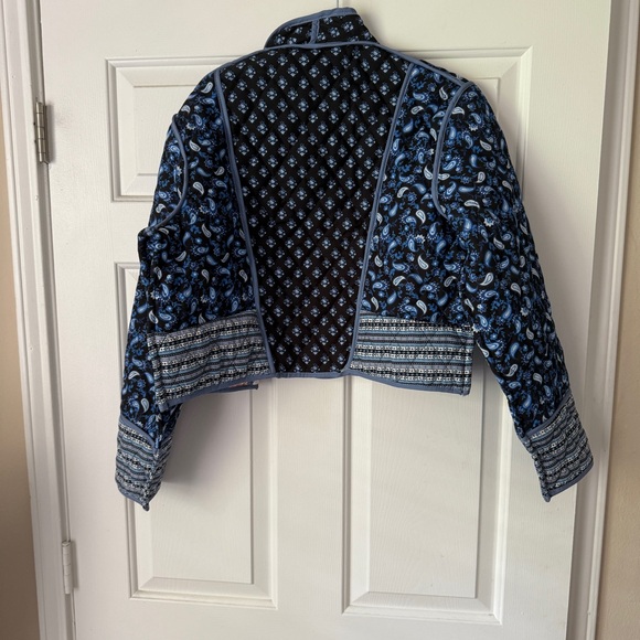Reversible Quilted Cropped Patterned Jacket - Picture 7 of 13